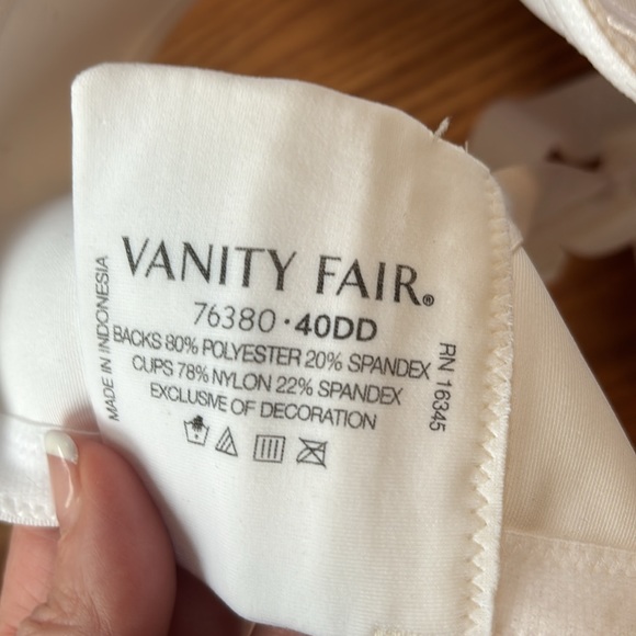 NWT Vanity Fair Beauty Back White Full Figure Underwire Smoothing Bra Size 40DD - Picture 10 of 10